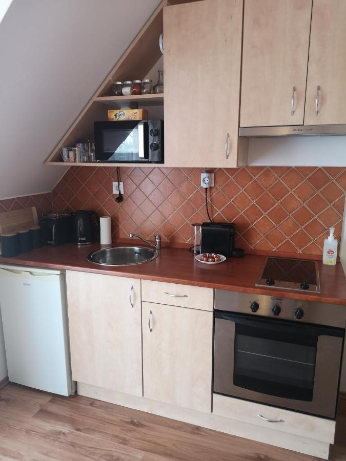Orsika Hilltop Apartman Eger Exterior photo