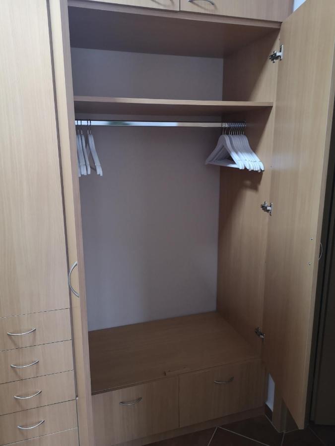 Orsika Hilltop Apartman Eger Exterior photo
